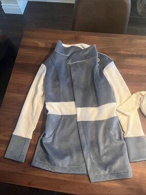 Truffle coat with belt 2 tones